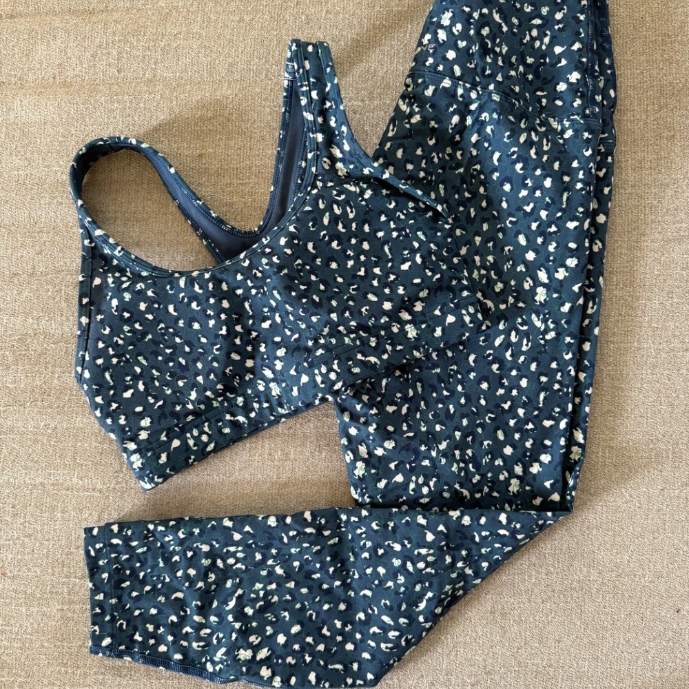 Lorna Jane Wild Core High Waisted Leggings & Sports Bra XS